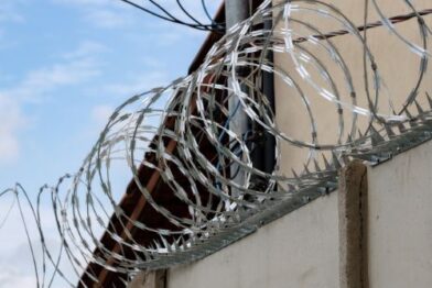 Instalação de Concertina em Contagem: Proteção Máxima para Muros e Residências